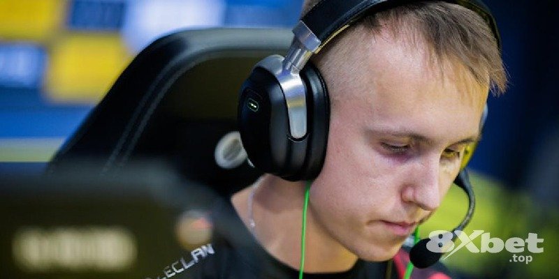 8XBET - hoàn tiền 2%